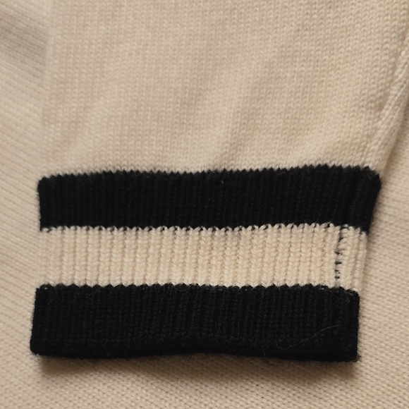 Alice + Olivia White and Black Wool Sweater with Red Love Design Oversized - Picture 8 of 14